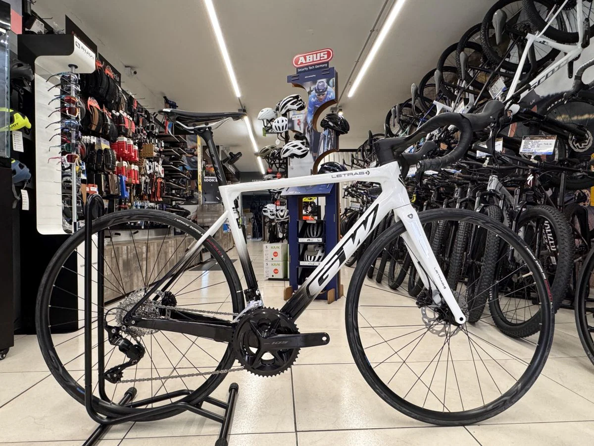 GW LETRAS CON GRUPO SHIMANO 105 HIDRÁULICO