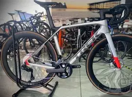 Trek Madone SL7 (8ª generación) 2025